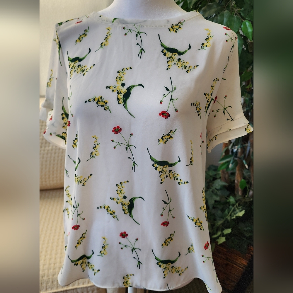 3 for $20 Ann Taylor Factory Cream Fitted Short Sleeve Blouse (NWOT)